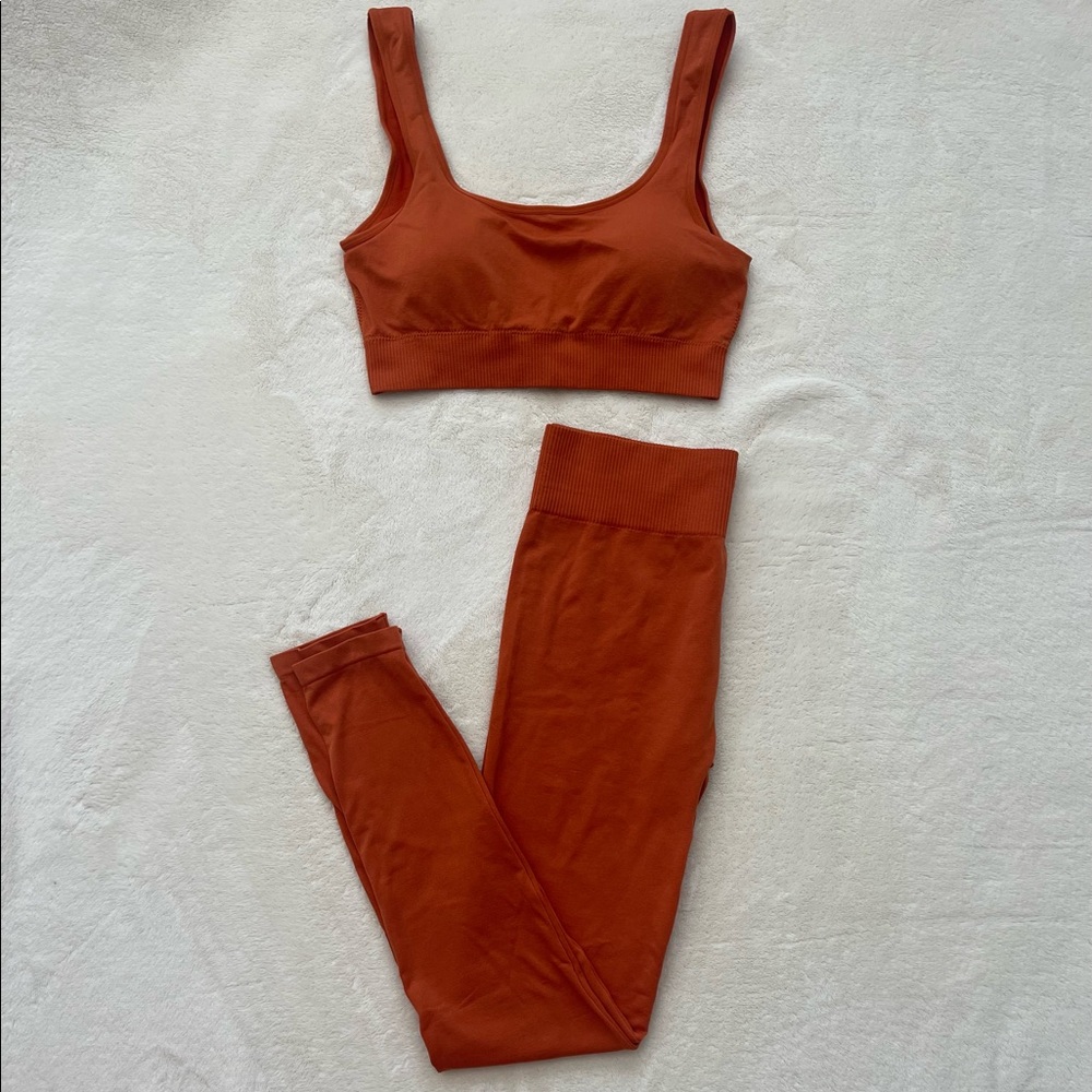 South Beach | seamless leggings and sports bra set | M/L